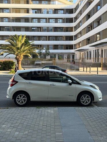 Nissan Note-9