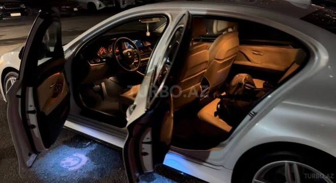 BMW 528-6