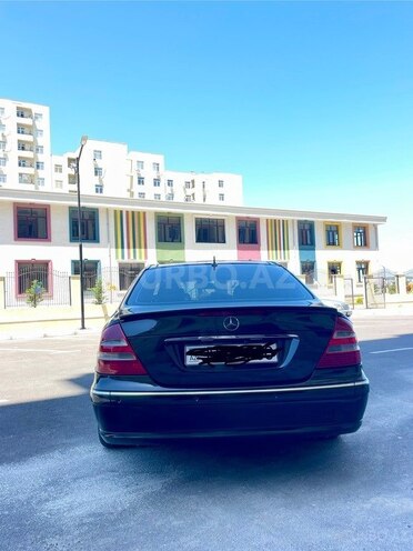 Mercedes E 320-10