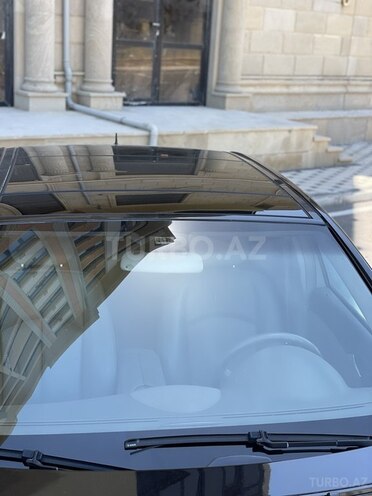 Mercedes E 320-13
