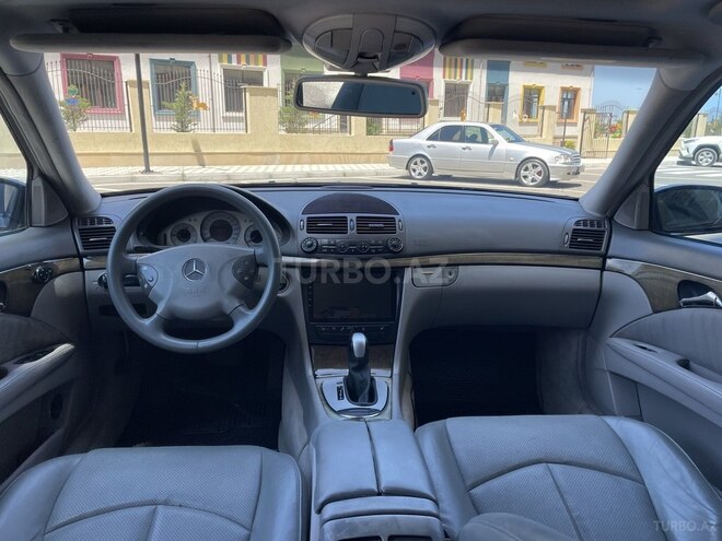 Mercedes E 320-16