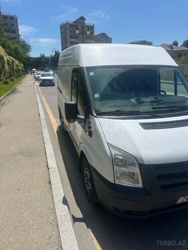 Ford Transit-5