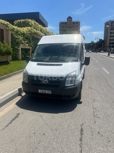 Ford Transit-3