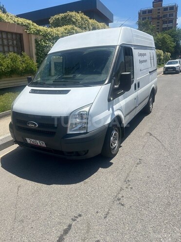 Ford Transit-2