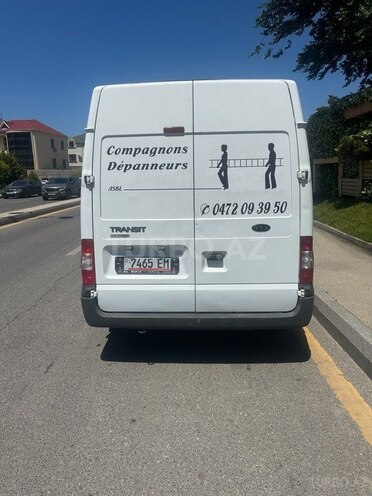 Ford Transit-7