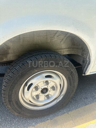 Ford Transit-10