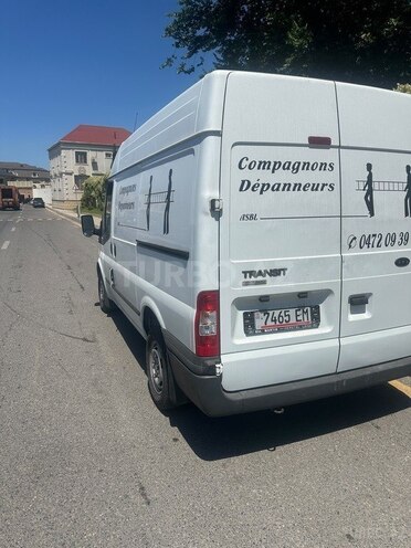 Ford Transit-18