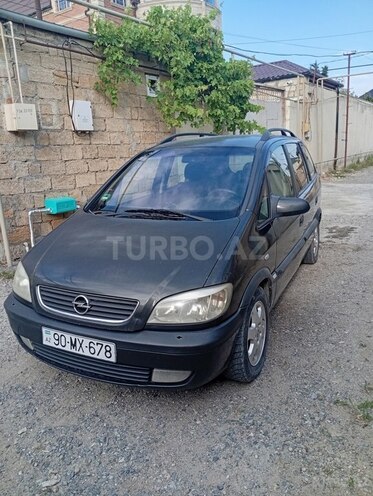 Opel Zafira-1