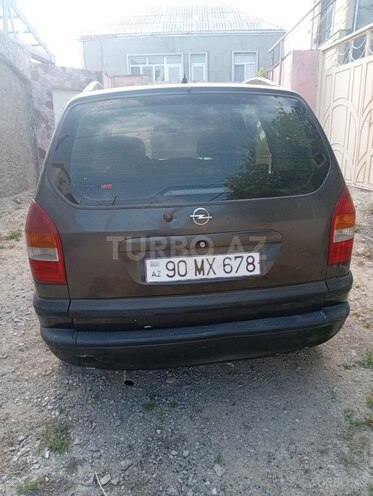 Opel Zafira-2