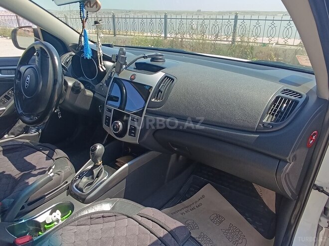 Kia Cerato-9