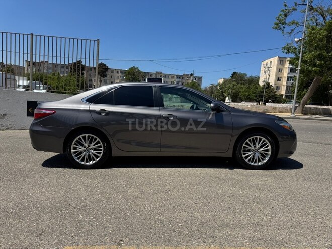 Toyota Camry-4