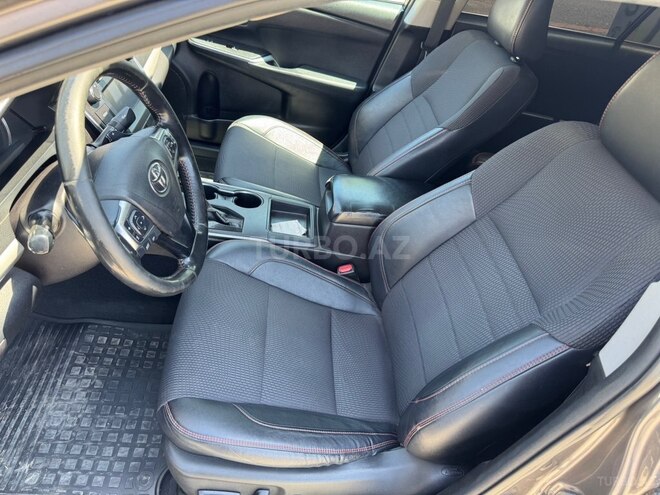 Toyota Camry-10