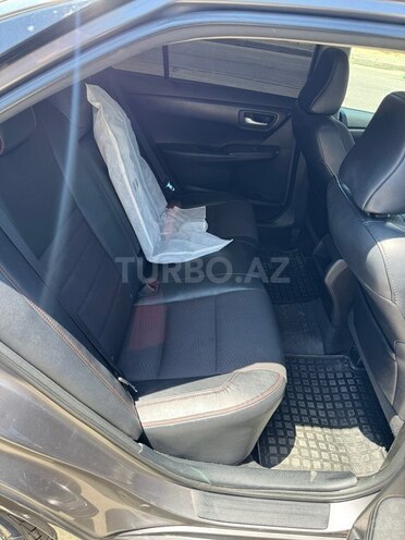 Toyota Camry-12