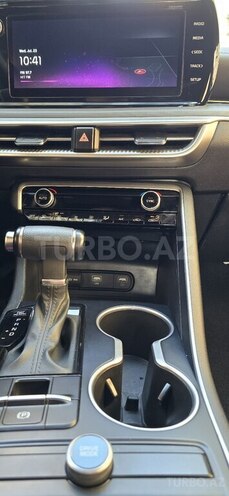 Kia K5-10