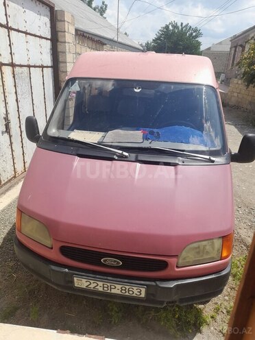 Ford Transit-1