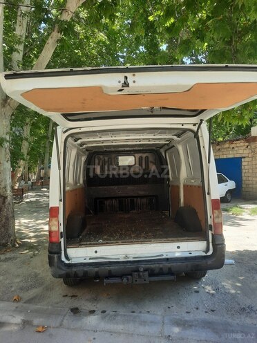 Ford Transit-5