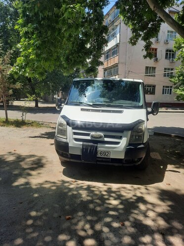 Ford Transit-1