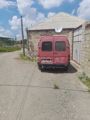 Ford Transit-7