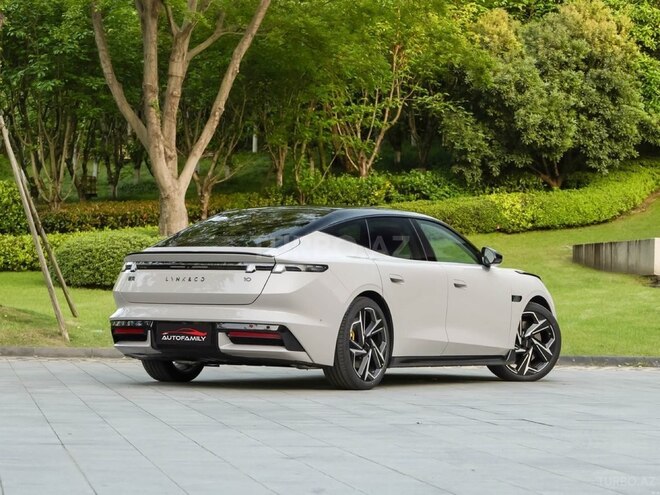 Lynk & Co Z10-4
