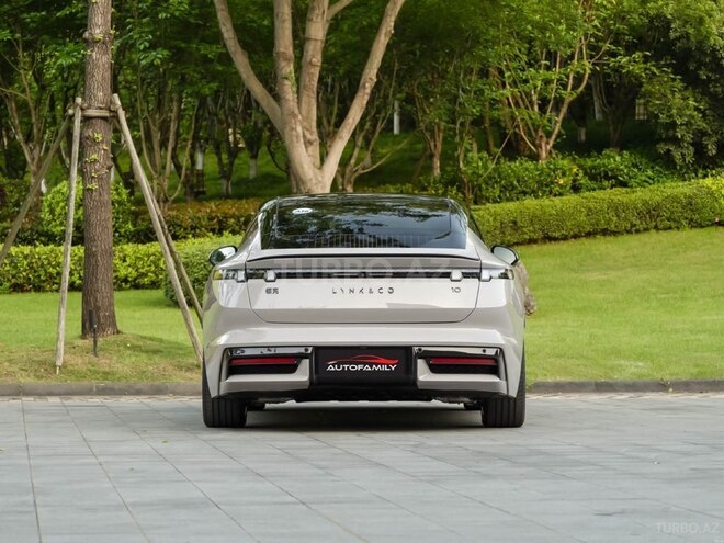 Lynk & Co Z10-5