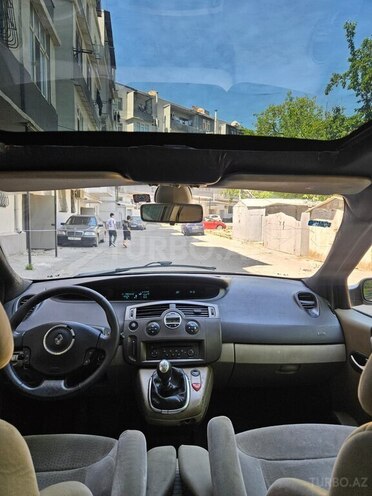 Renault Megane Scenic-8