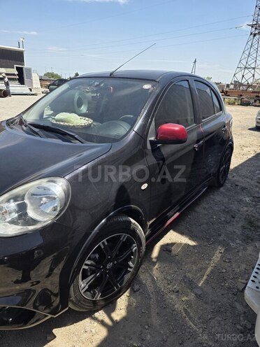 Nissan March-4