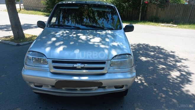 Chevrolet Niva-1