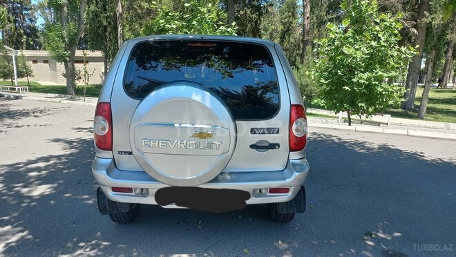 Chevrolet Niva-5