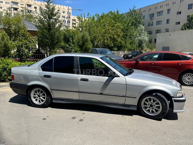 BMW 318-3