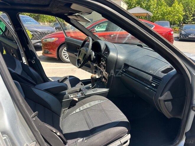 BMW 318-6