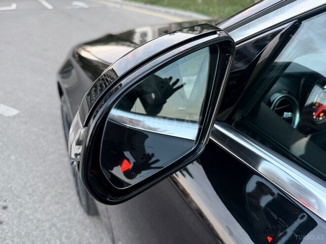 Mercedes E 300 d-2
