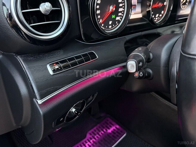 Mercedes E 300 d-14