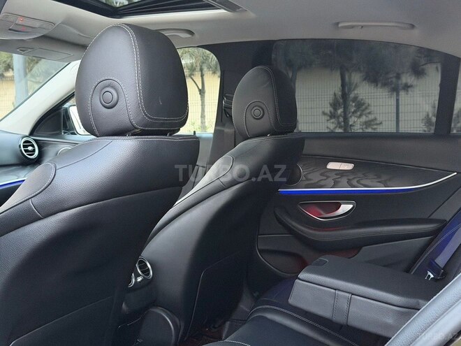 Mercedes E 300 d-4