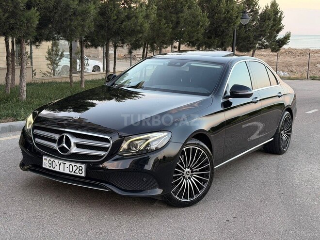 Mercedes E 300 d-1