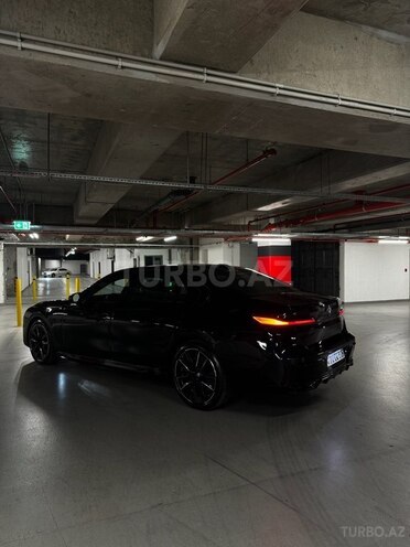 BMW i7-5
