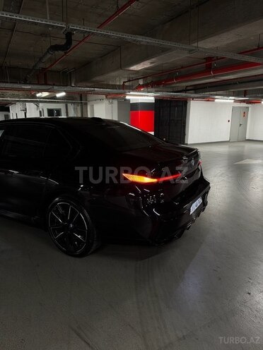 BMW i7-6