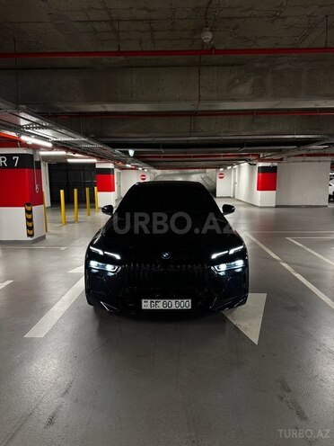 BMW i7-3