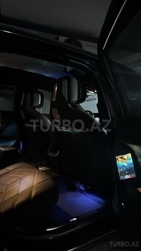 BMW i7-11