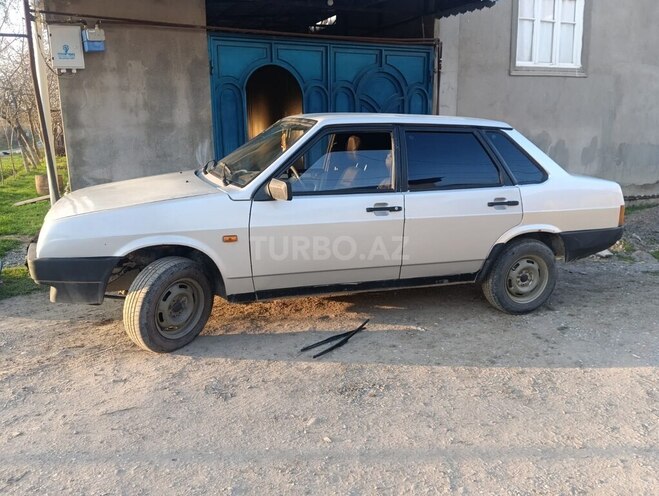 LADA (VAZ) 21099-2