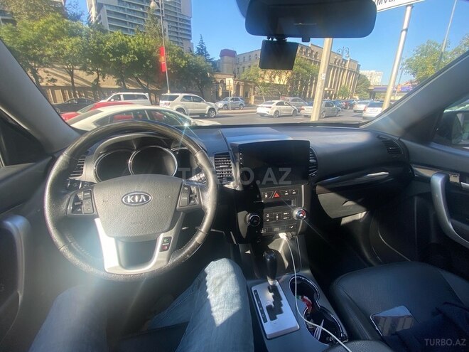 Kia Sorento-4