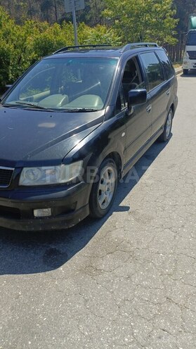 Mitsubishi Chariot-3