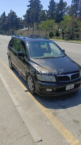 Mitsubishi Chariot-2