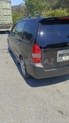 Mitsubishi Chariot-7