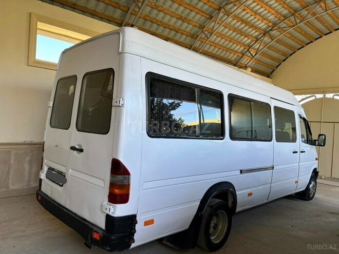 Mercedes Sprinter 412-8