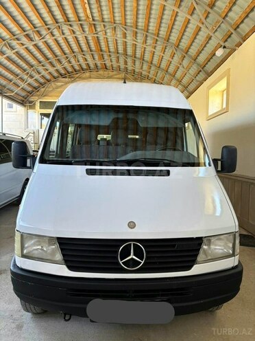 Mercedes Sprinter 412-11