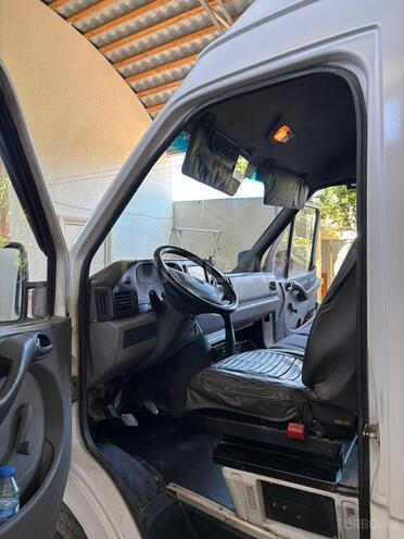 Mercedes Sprinter 412-16