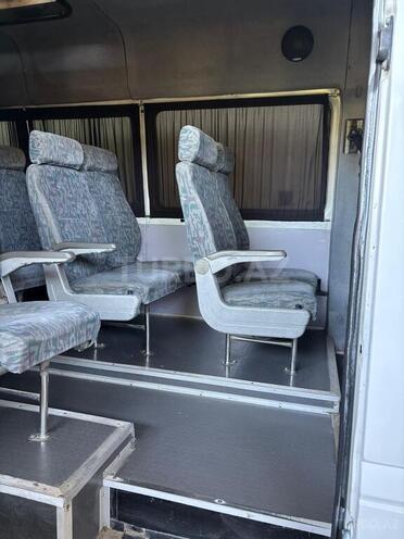 Mercedes Sprinter 412-18