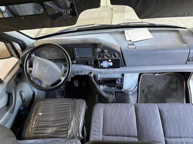 Mercedes Sprinter 412-15