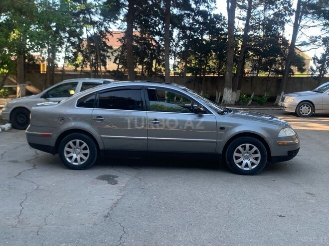 Volkswagen Passat-2