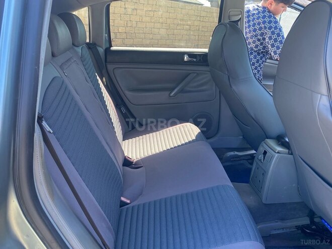 Volkswagen Passat-11